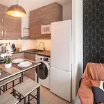 L'excellence-8min Aeroport-terrasse-parking Prive Apartment