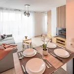 L'excellence-8min Aeroport-terrasse-parking Prive